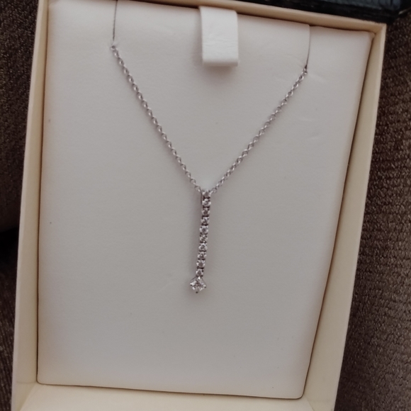 Hearts on Fire Jewelry - Hearts on Fire pendant with necklace